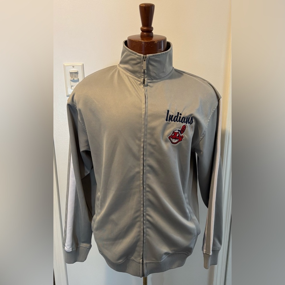 Cleveland Indians Vintage zip up grey jacket with 3 white stripes, men’s medium